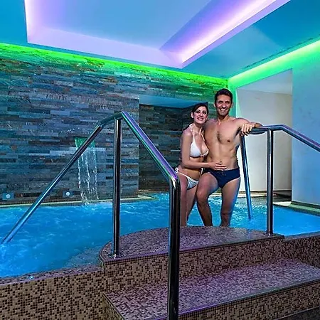 아르테미데 호텔 4*