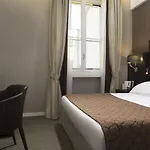 أرتيميده فندق 4*